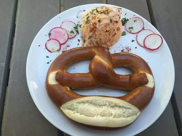 Ludwigs German Table