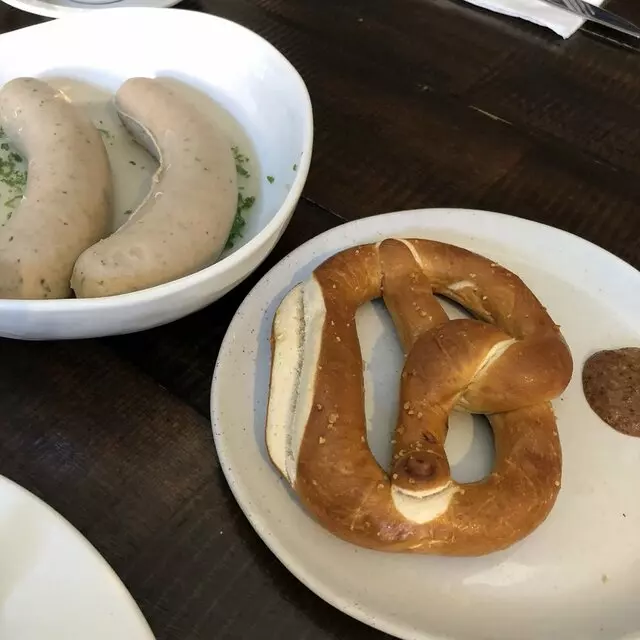 Ludwigs German Table
