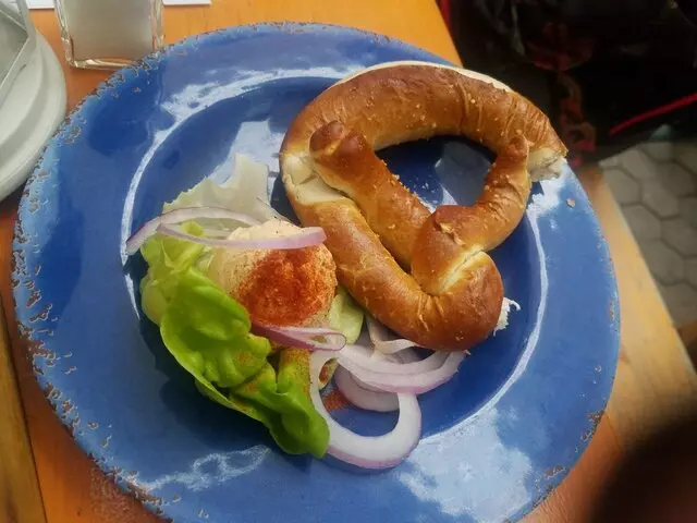 Ludwigs German Table