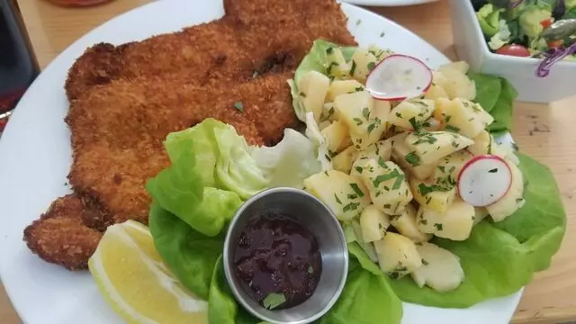 Ludwigs German Table