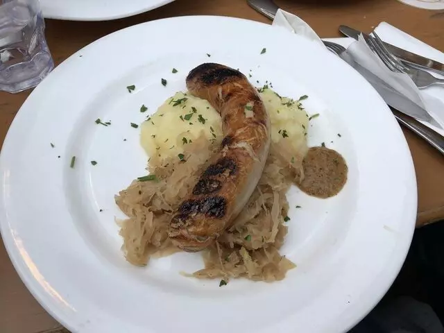 Ludwigs German Table