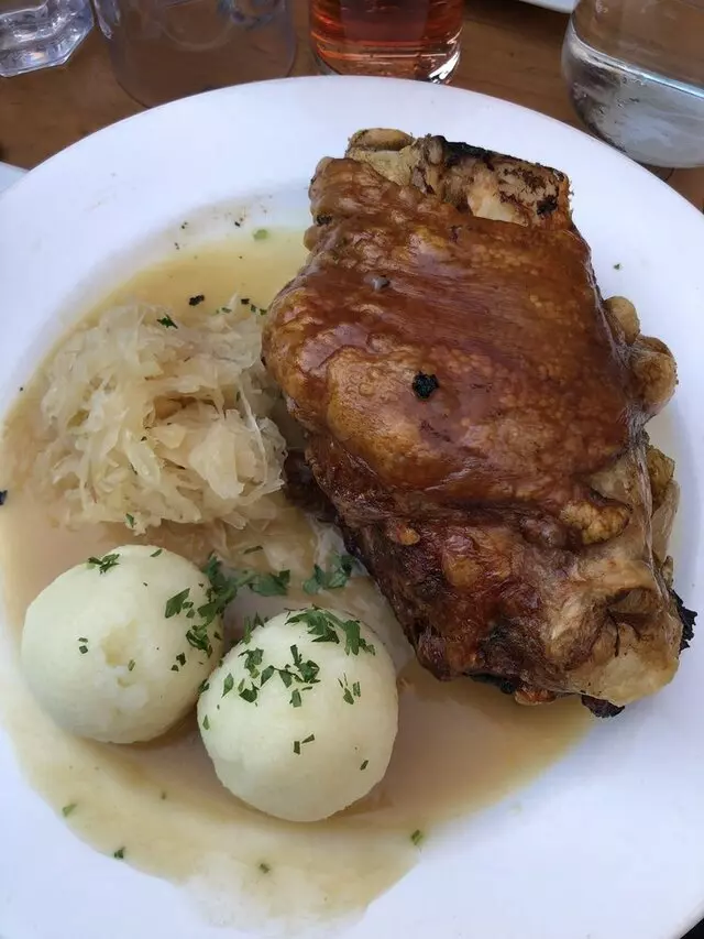 Ludwigs German Table