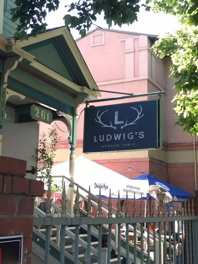 Ludwigs German Table