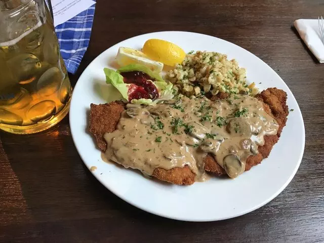 Ludwigs German Table