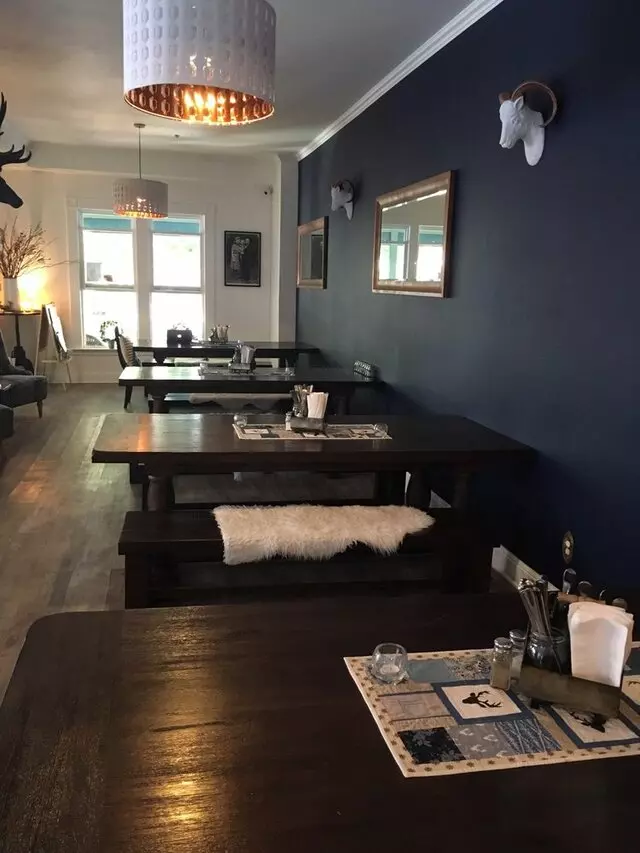 Ludwigs German Table