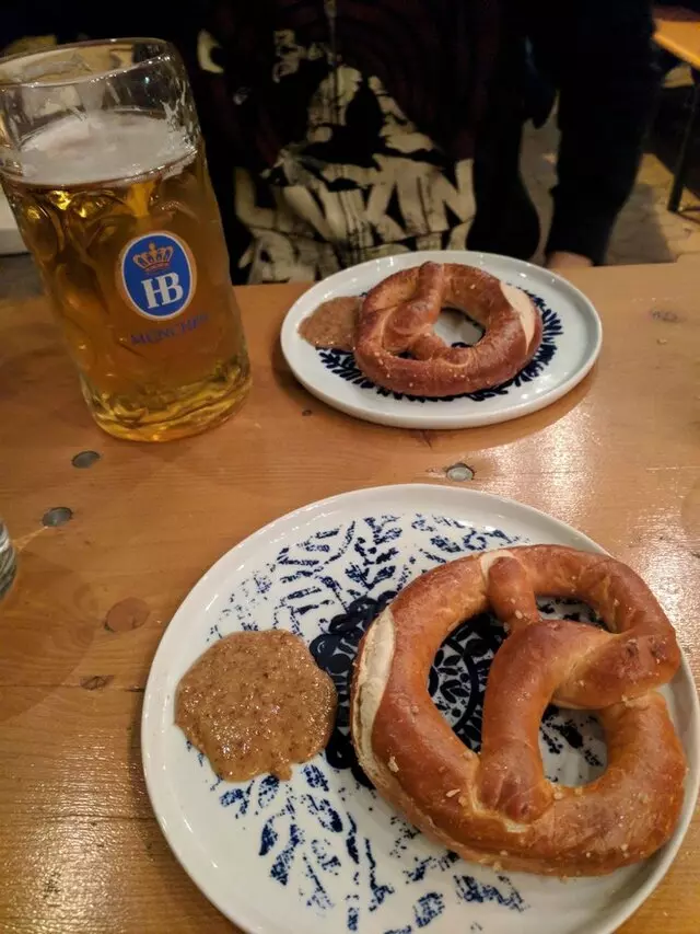 Ludwigs German Table