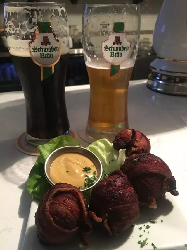 Ludwigs German Table