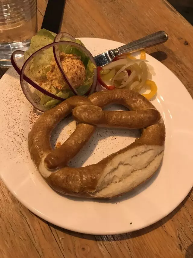 Ludwigs German Table