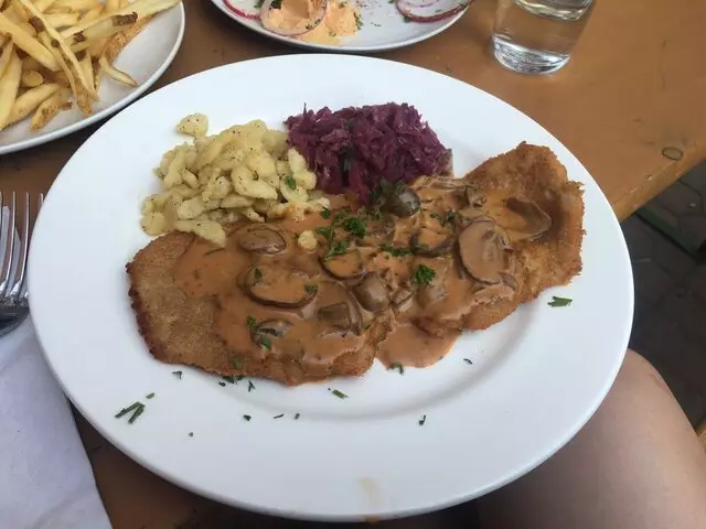 Ludwigs German Table