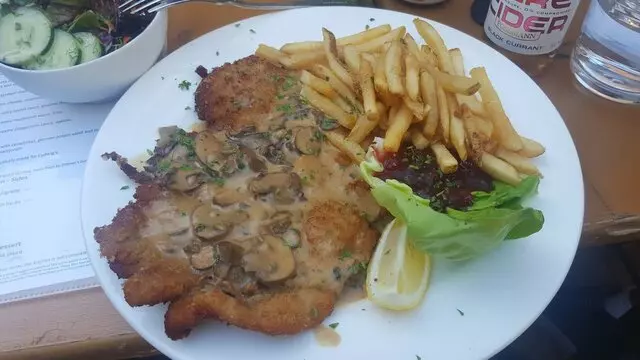 Ludwigs German Table