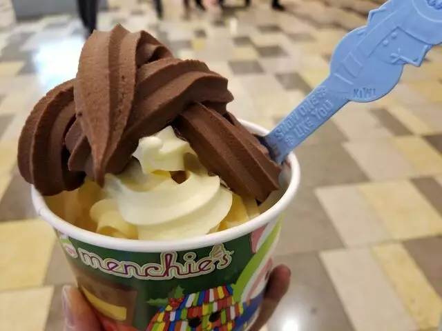 Menchie's Frozen Yogurt