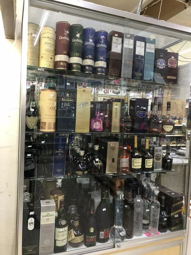 7 Plus Market and Liquor