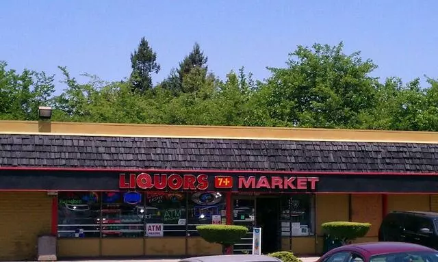 7 Plus Market and Liquor
