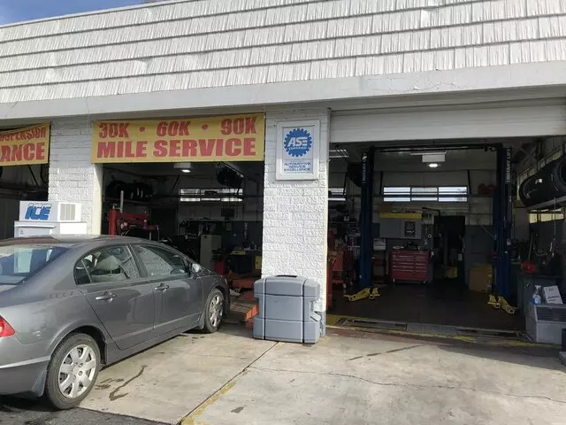 De Anza Auto