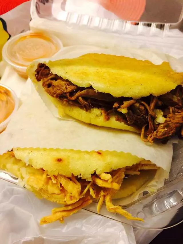 Arepa & Mas