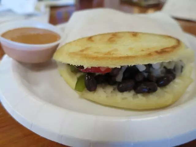 Arepa & Mas
