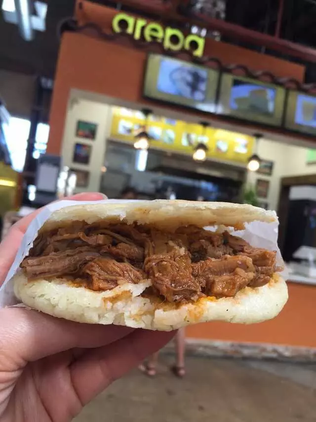 Arepa & Mas
