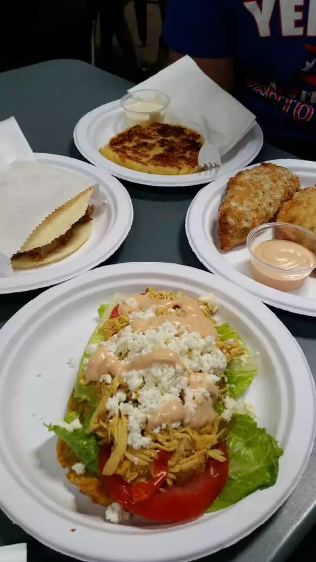 Arepa & Mas