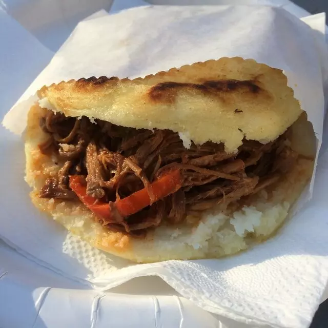 Arepa & Mas