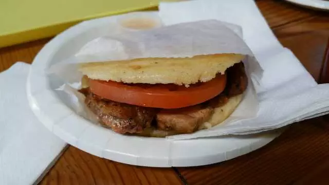 Arepa & Mas