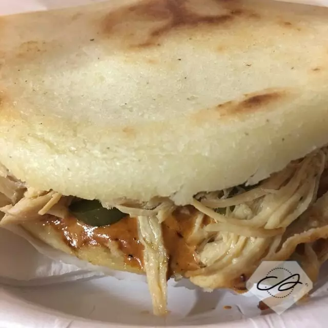 Arepa & Mas