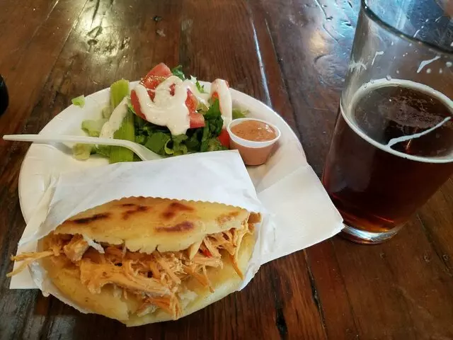 Arepa & Mas
